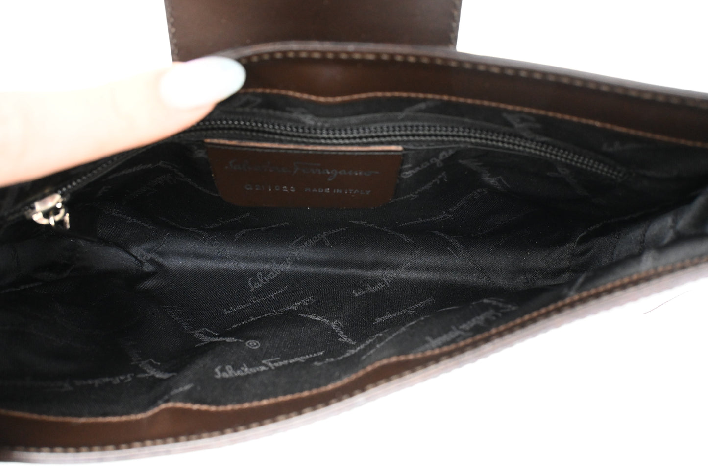Ferragamo Shoulder Bag in Chocolate Brown Leather
