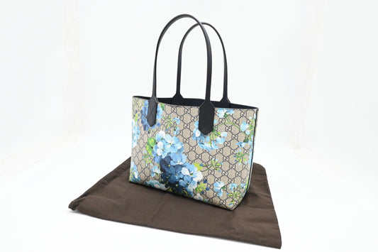 Gucci Small Tote in Blue Blooms GG Supreme Canvas