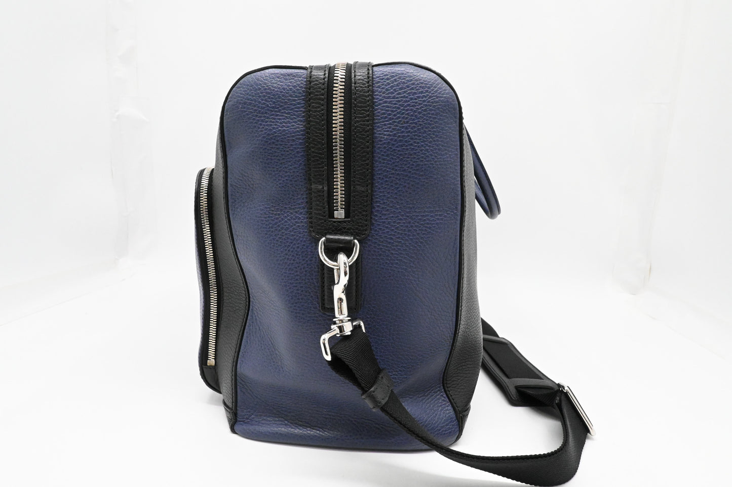 Gucci Cosmopolis Travel Bag in Black & Blue Leather