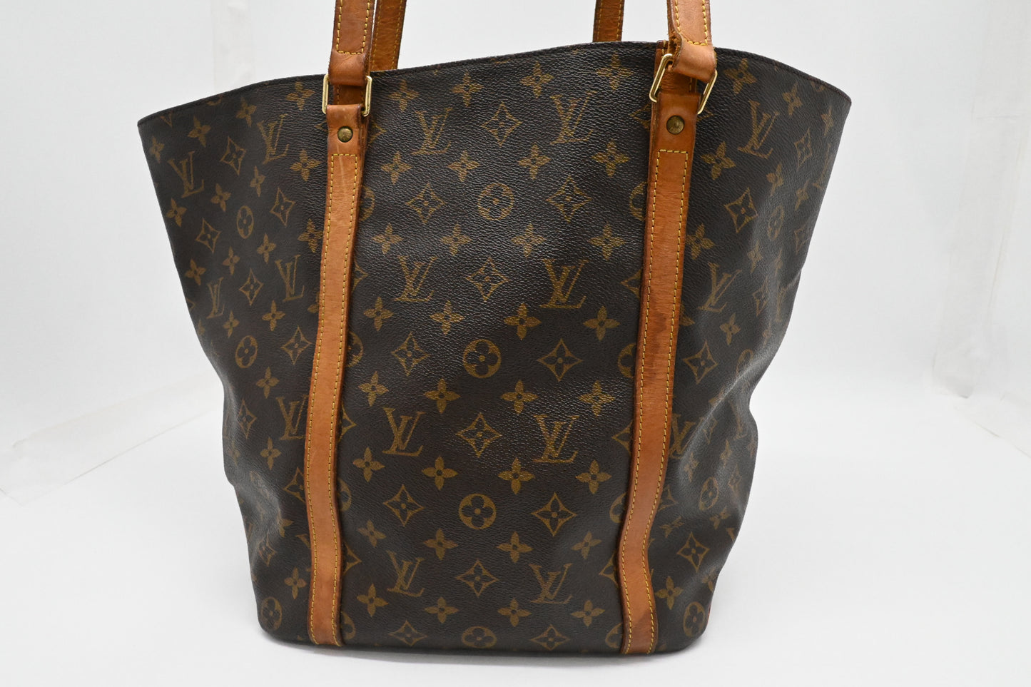 Louis Vuitton Sac Shopping 48 in Monogram Canvas