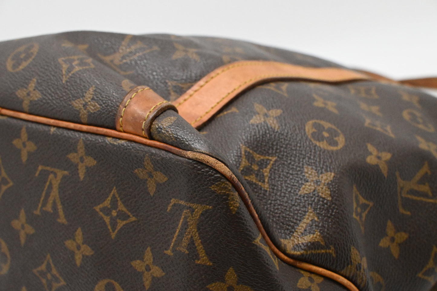 Louis Vuitton Sac Shopping 48 in Monogram Canvas