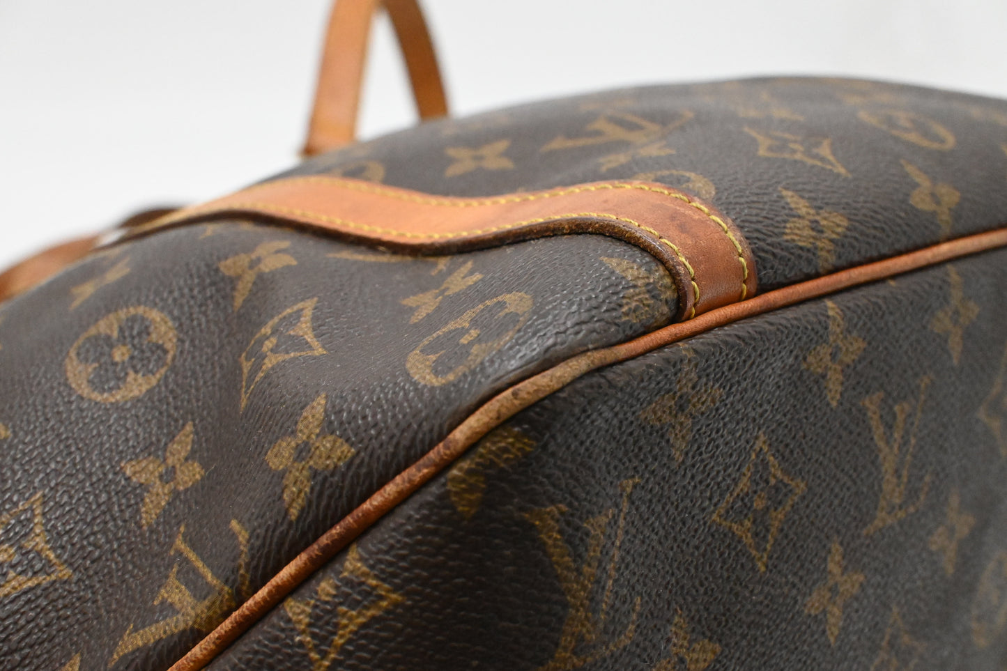 Louis Vuitton Sac Shopping 48 in Monogram Canvas