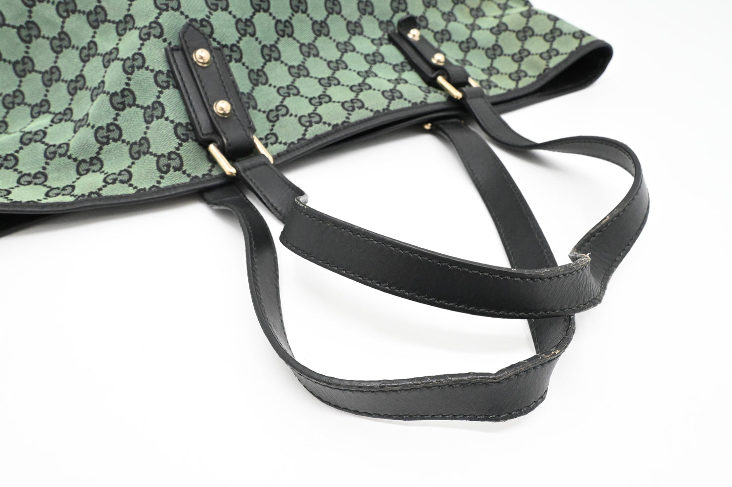 Gucci Shoulder Bag in Green GG Canvas