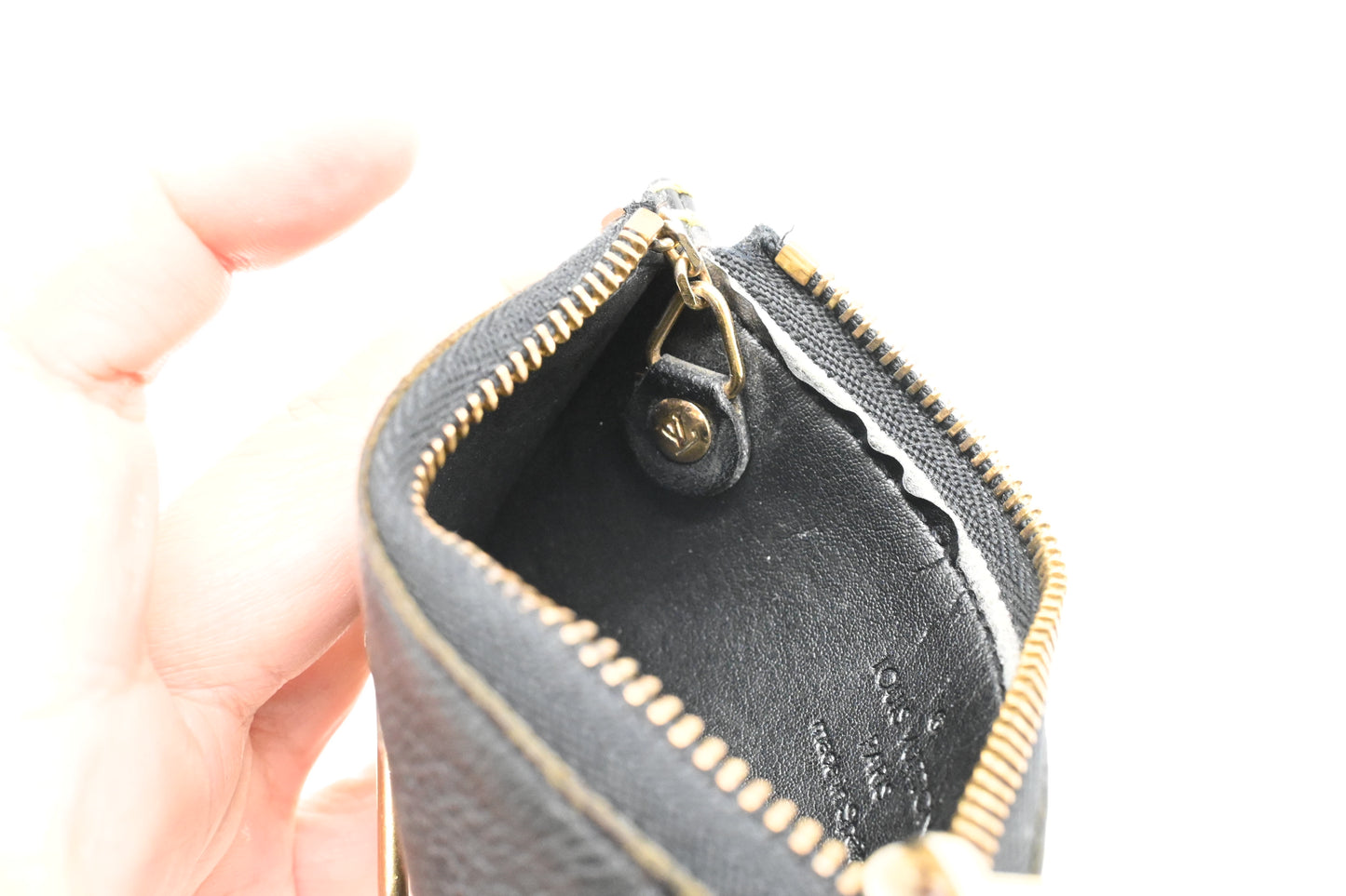 Louis Vuitton Pochette Cles in Black Suhali Leather