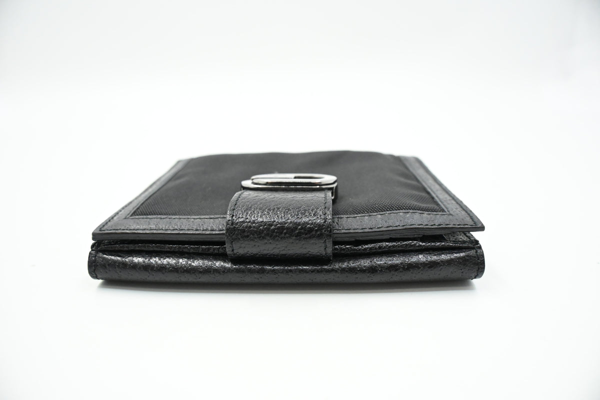 Gucci Compact Wallet in Black Leather and Canvas