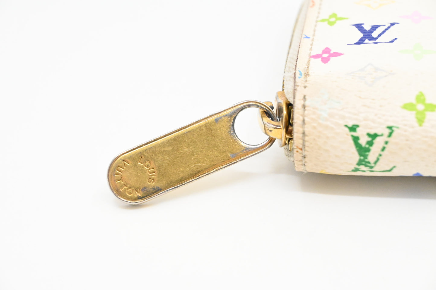 Louis Vuitton Long Zippy Wallet in White Multicolor Canvas