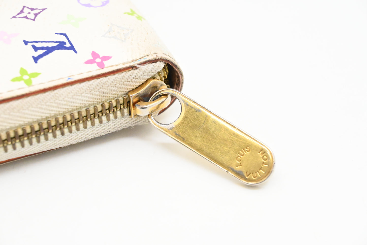 Louis Vuitton Long Zippy Wallet in White Multicolor Canvas