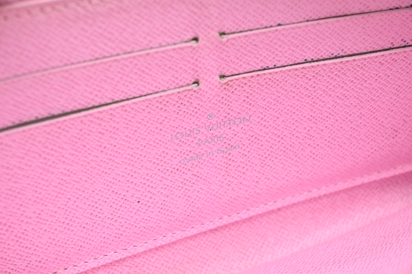 Louis Vuitton Long Zippy Wallet in White Multicolor Canvas