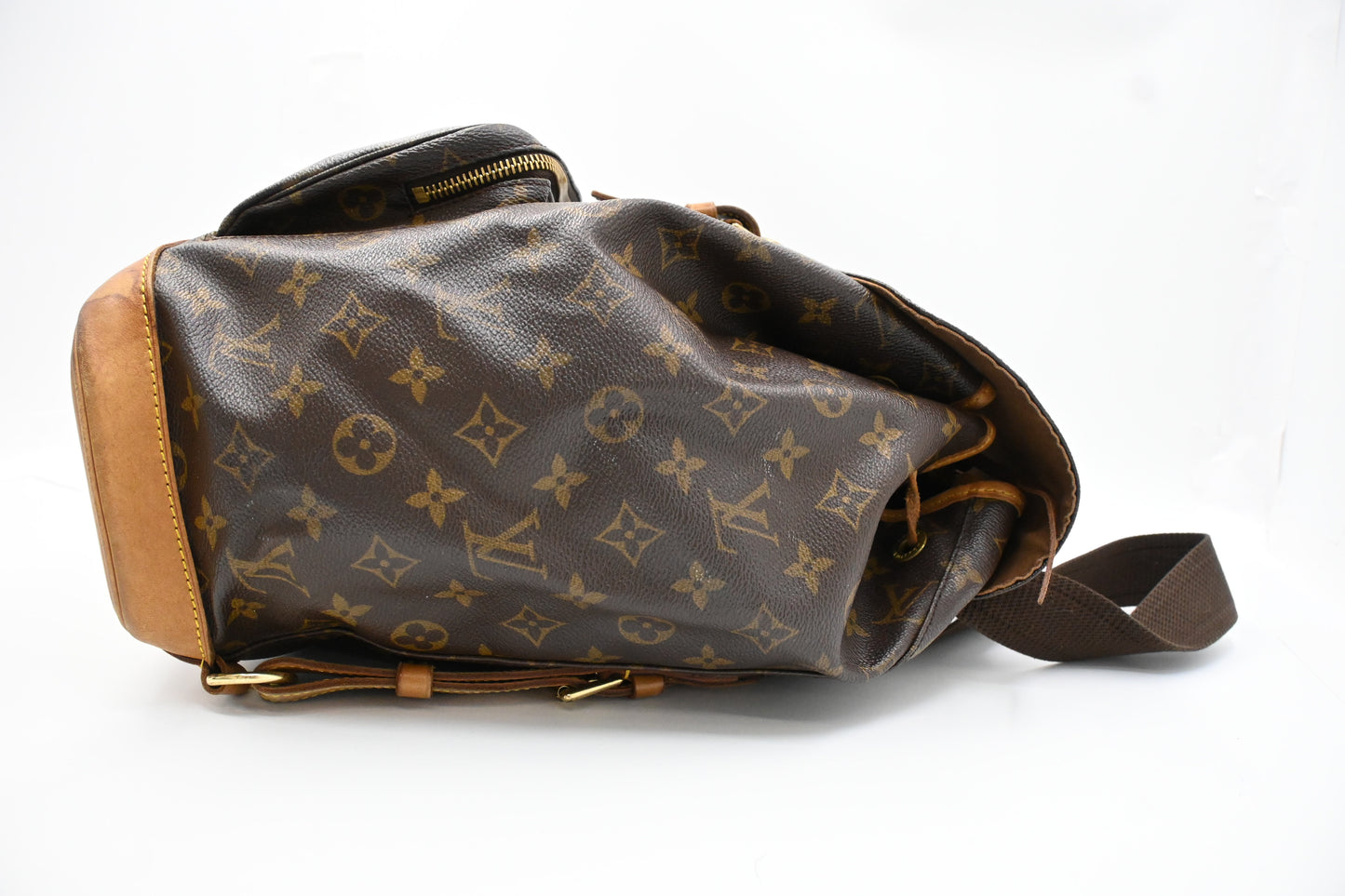 Louis Vuitton Montsouris GM in Monogram Canvas