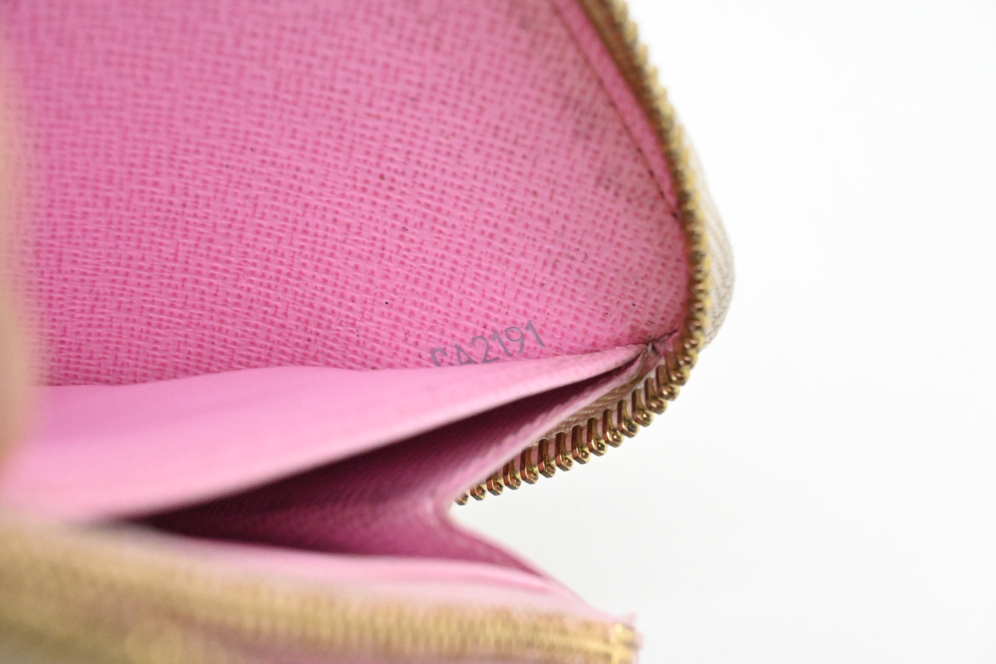 Louis Vuitton Long Zippy Wallet in White Multicolor Canvas