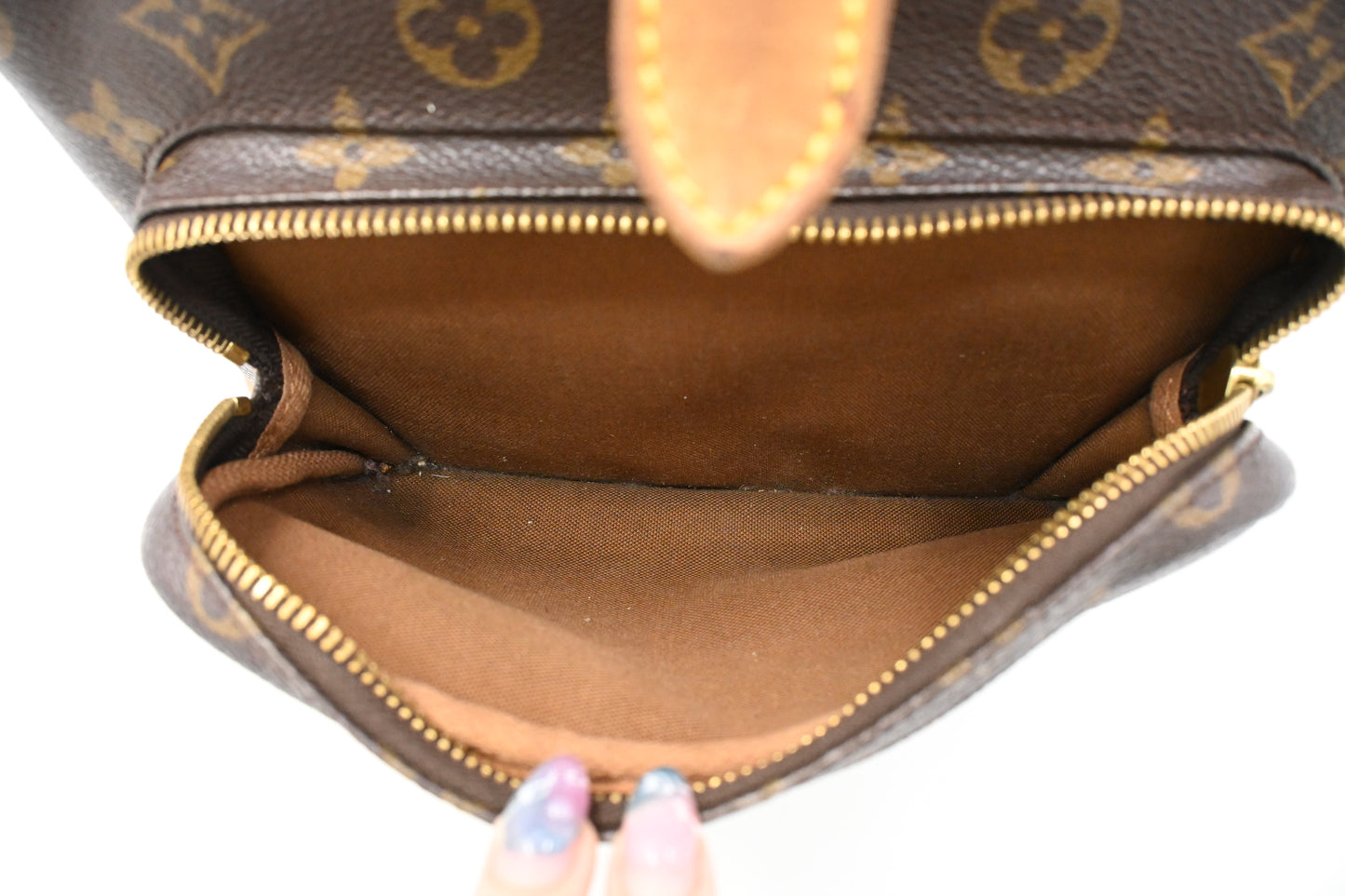 Louis Vuitton Montsouris GM in Monogram Canvas