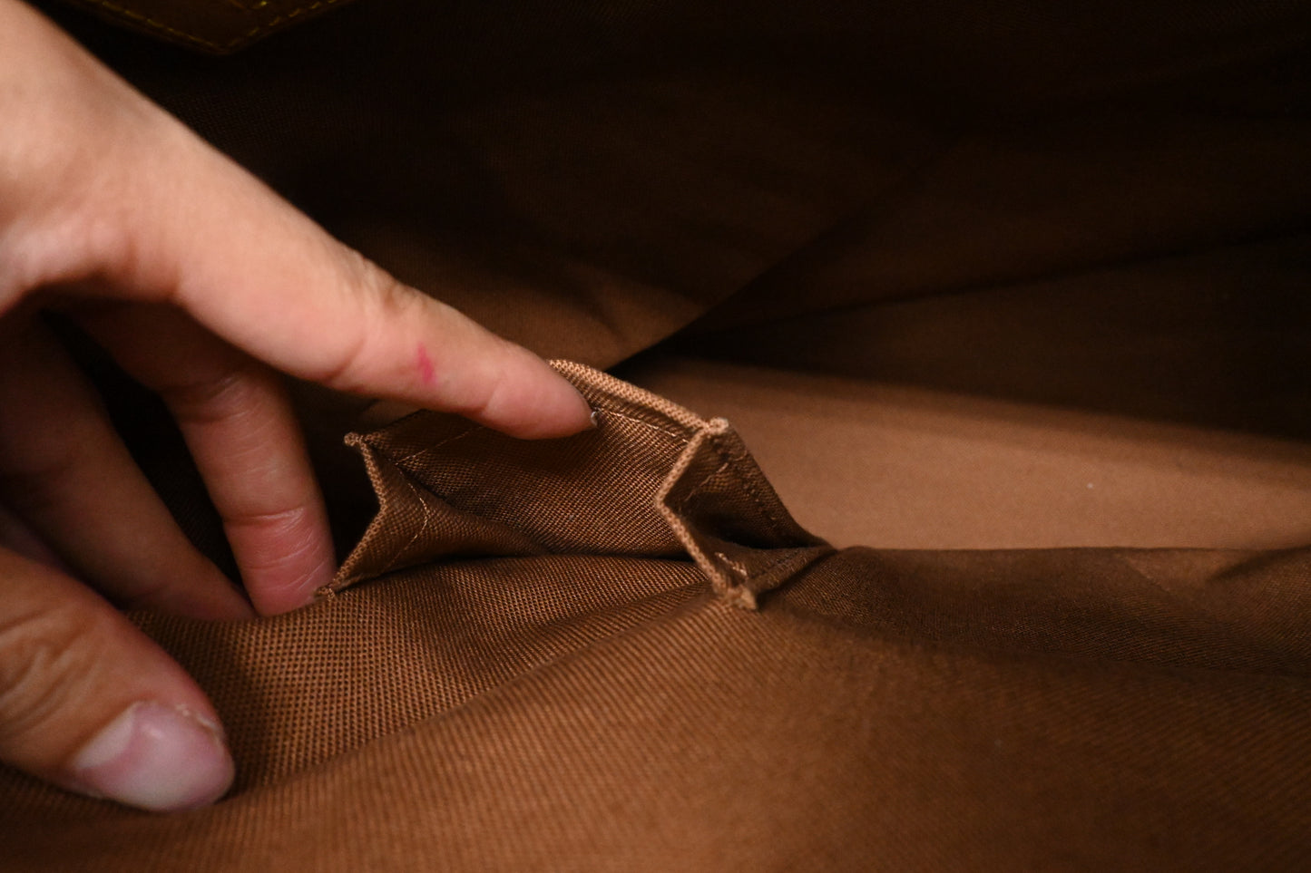 Louis Vuitton Cabas Mezzo in Monogram Canvas