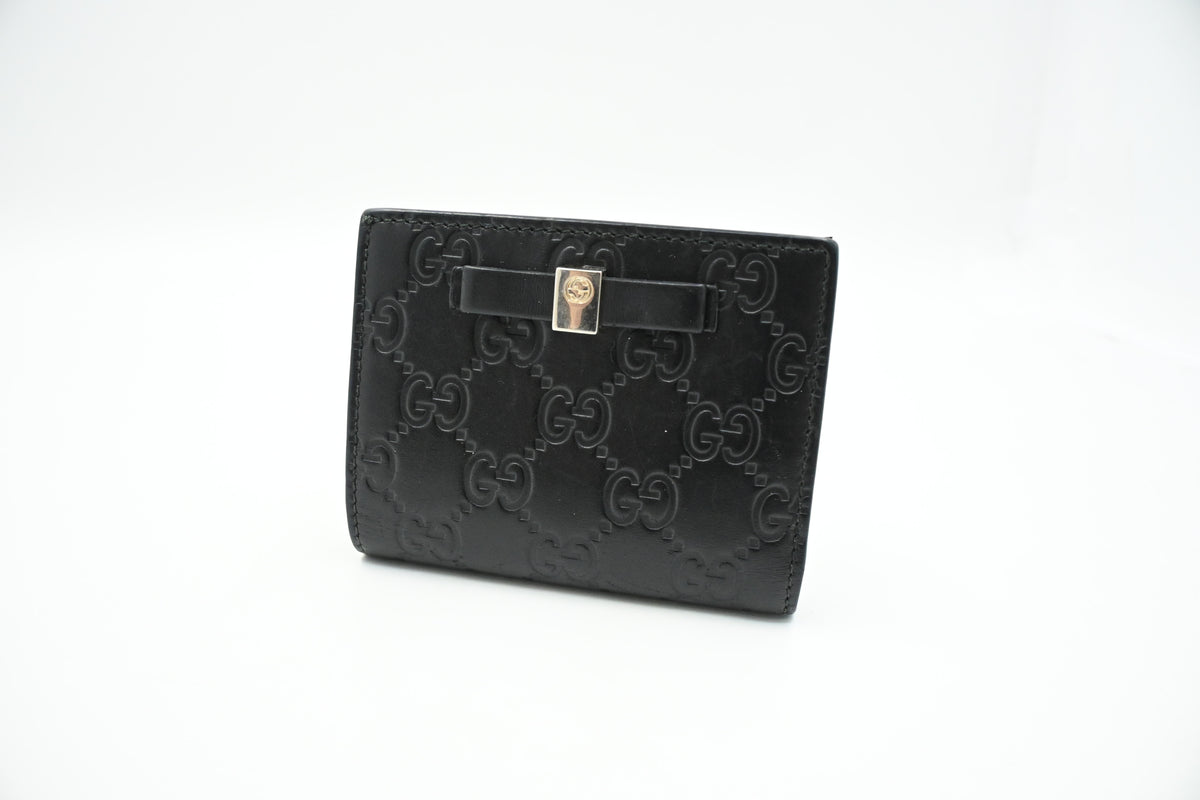 Gucci Compact Wallet in Black Guccissima Leather