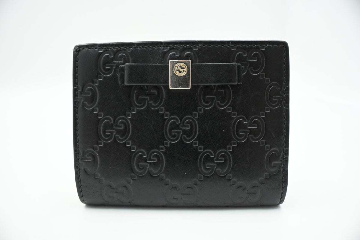 Gucci Compact Wallet in Black Guccissima Leather