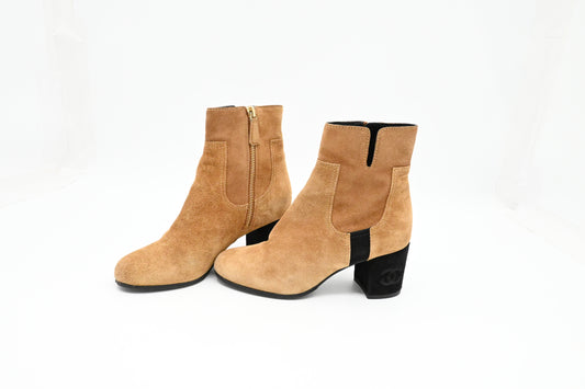 Chanel Boots in Brown Suede Leather