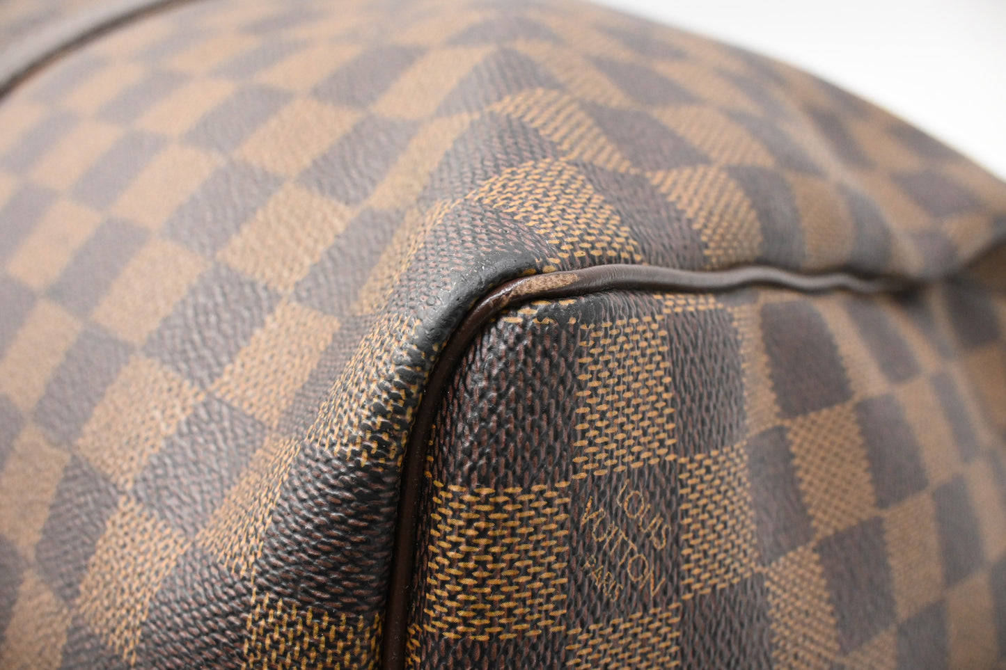 Louis Vuitton Keepall 50 in Damier Ebene Canvas