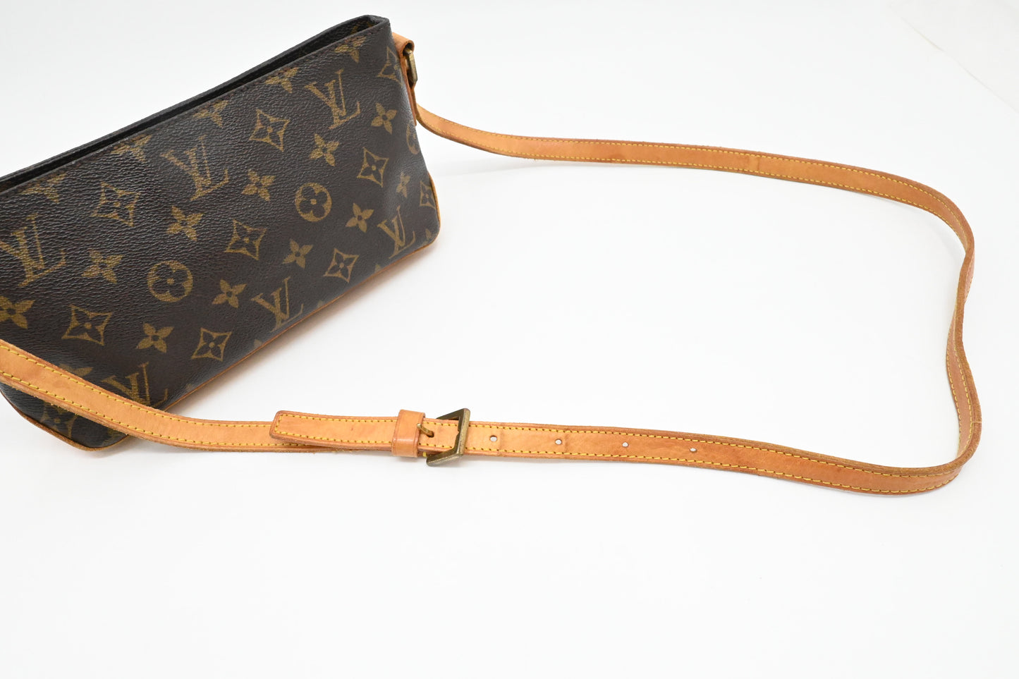 Louis Vuitton Trotteur in Monogram Canvas