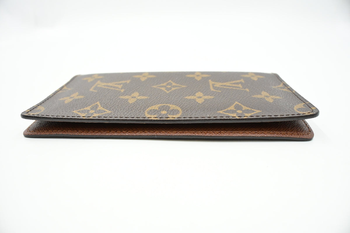 Louis Vuitton Bifold Wallet in Monogram Canvas