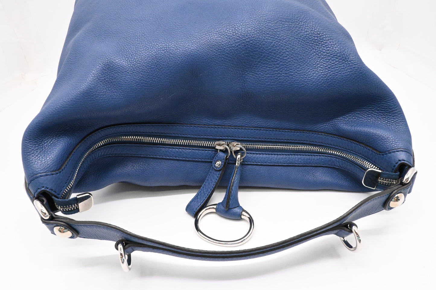Gucci Shoulder Bag in Blue Leather