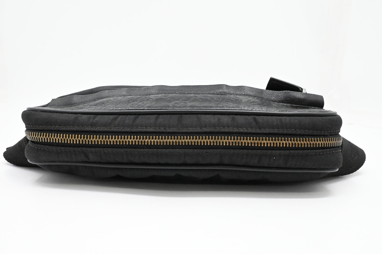 Gucci Bumbag in Black Guccissima Leather