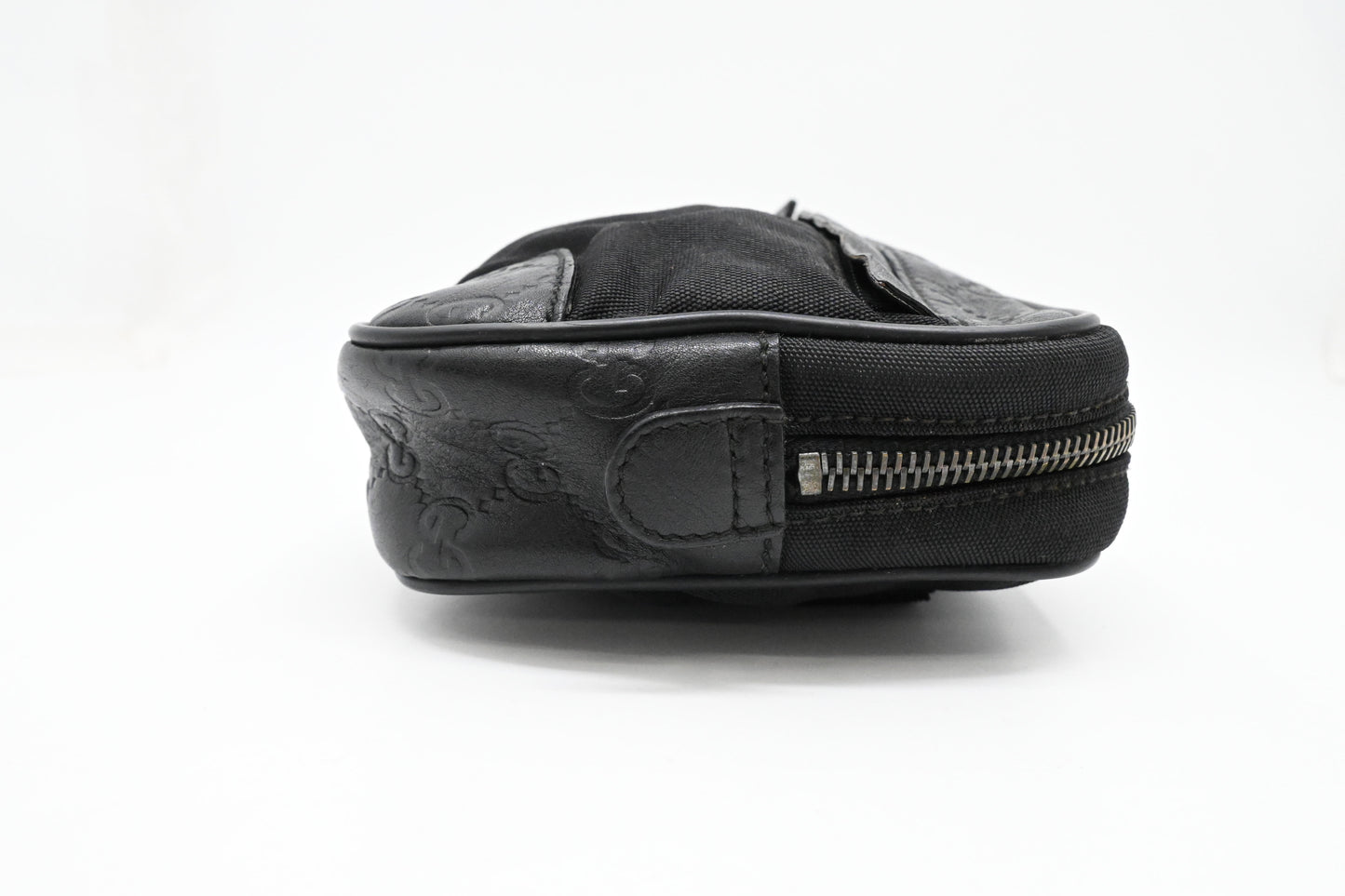 Gucci Bumbag in Black Guccissima Leather