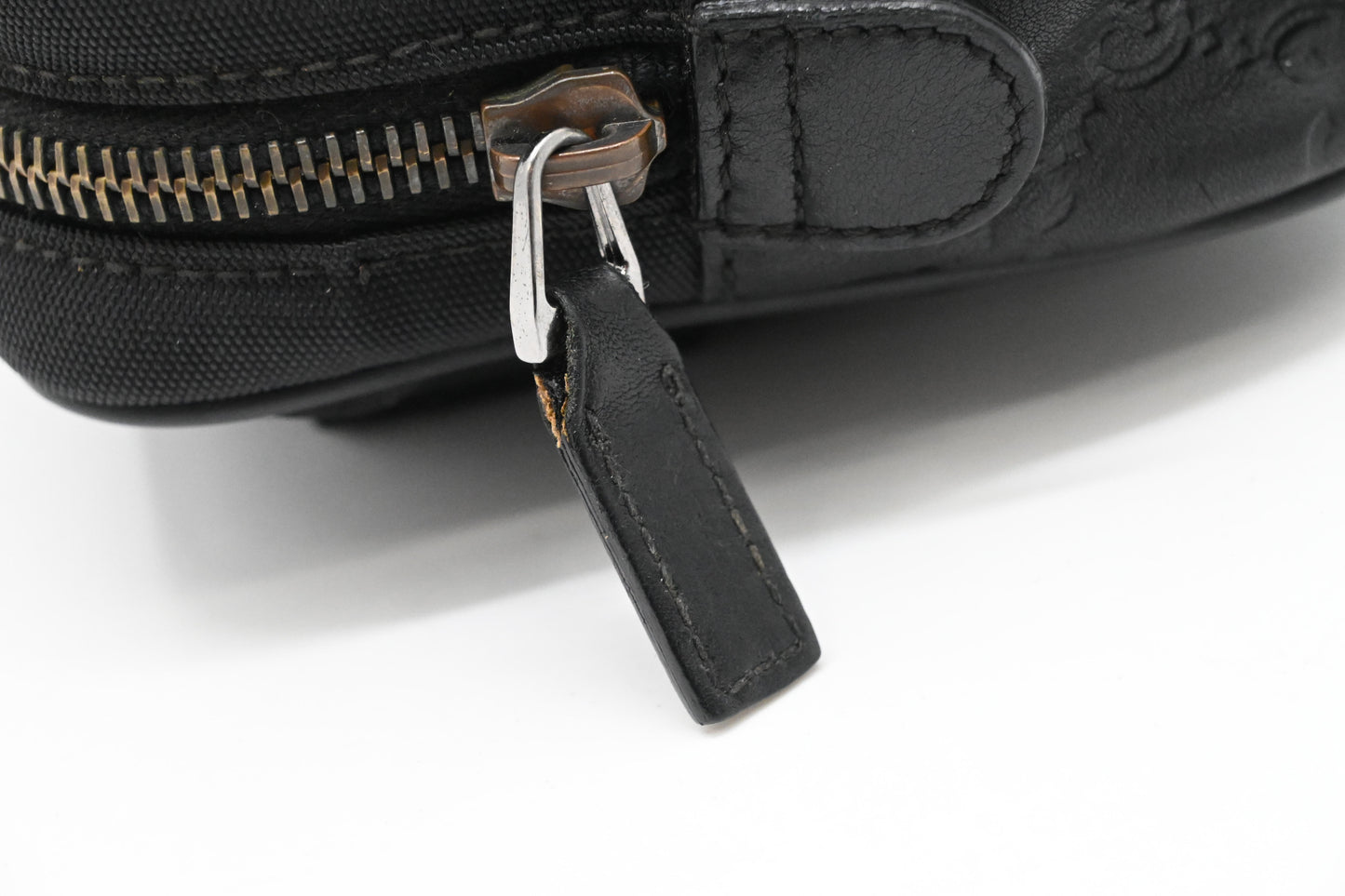 Gucci Bumbag in Black Guccissima Leather