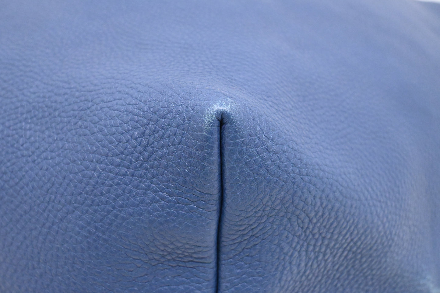 Gucci Shoulder Bag in Blue Leather