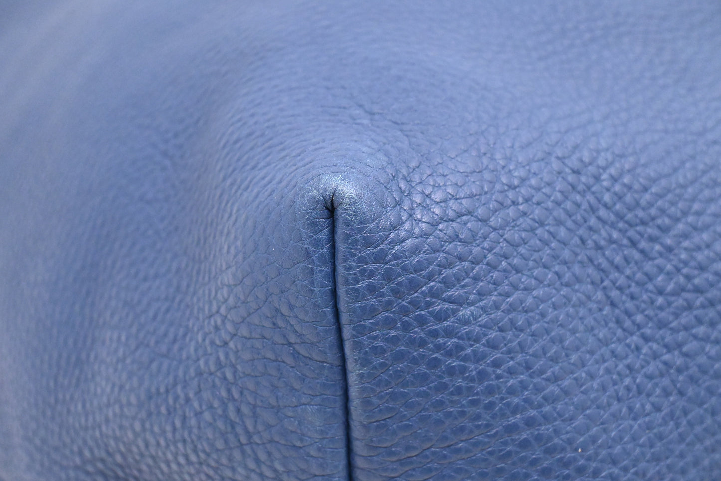 Gucci Shoulder Bag in Blue Leather