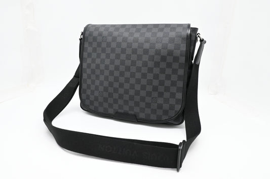 Louis Vuitton Daniel MM in Damier Graphite Canvas