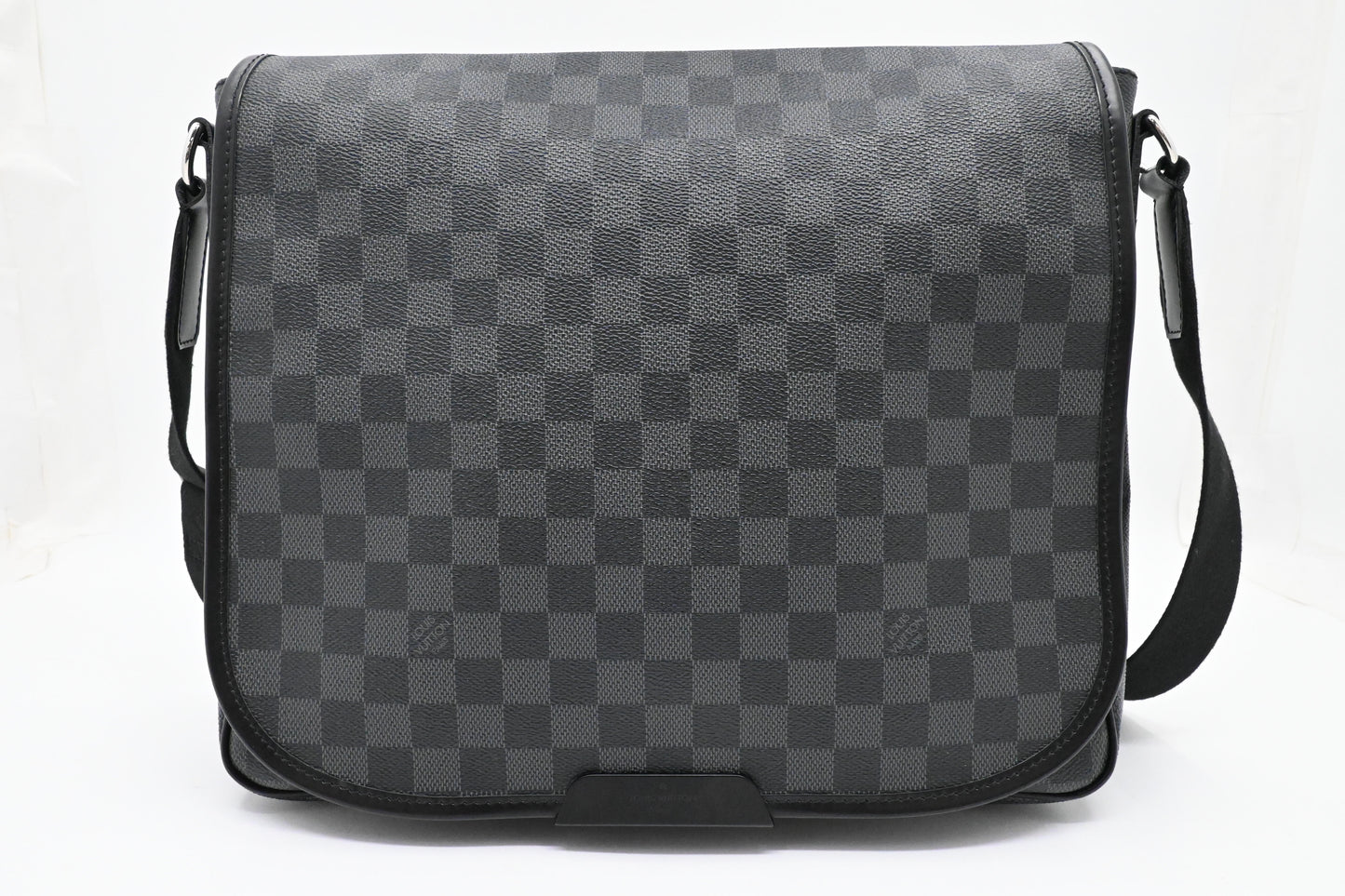 Louis Vuitton Daniel MM in Damier Graphite Canvas