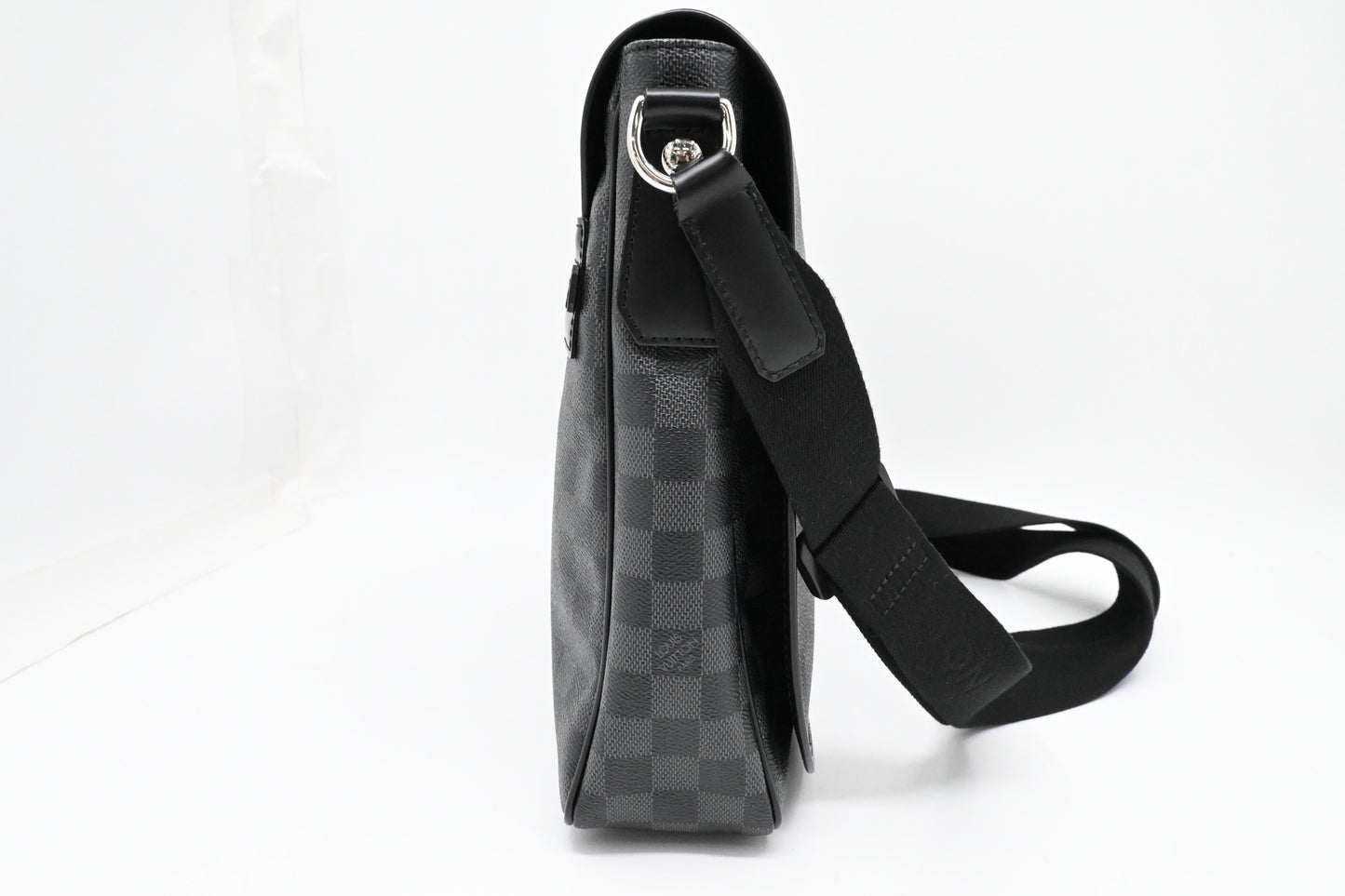 Louis Vuitton Daniel MM in Damier Graphite Canvas