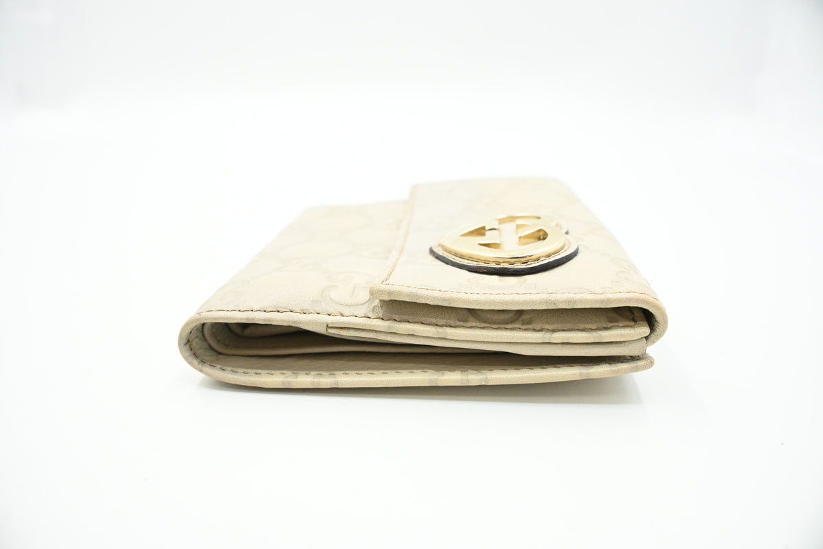 Gucci Heart Compact Wallet in White Guccissima Leather