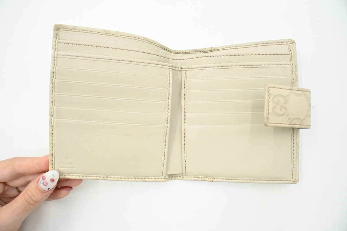 Gucci Heart Compact Wallet in White Guccissima Leather