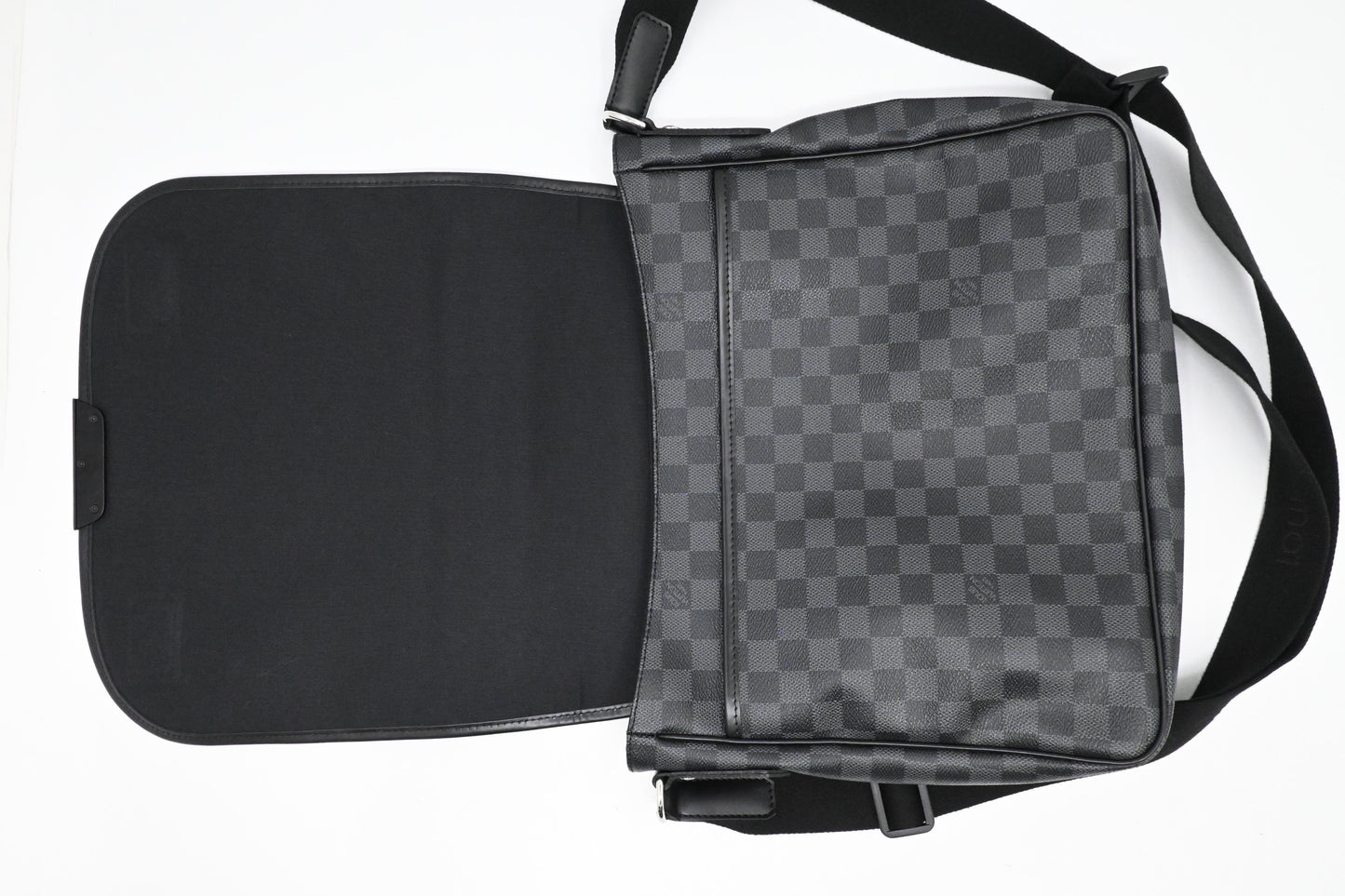 Louis Vuitton Daniel MM in Damier Graphite Canvas