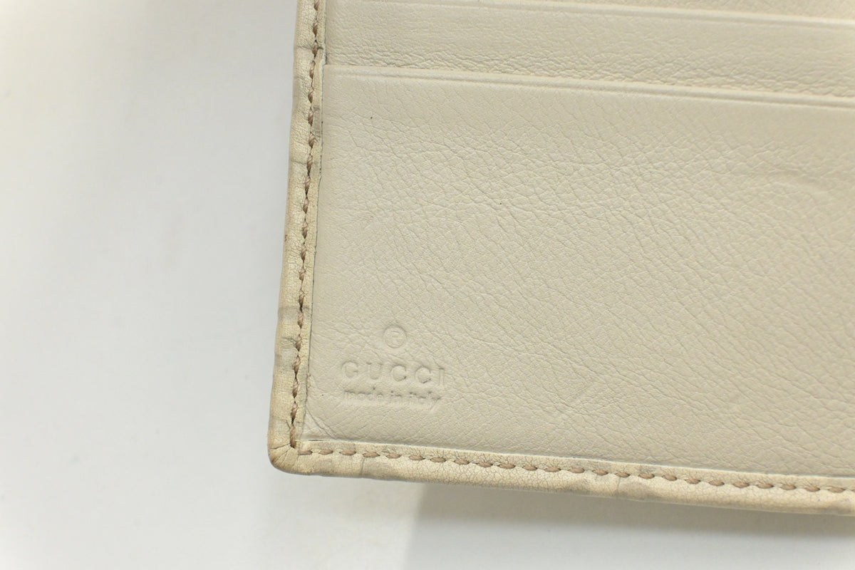 Gucci Heart Compact Wallet in White Guccissima Leather