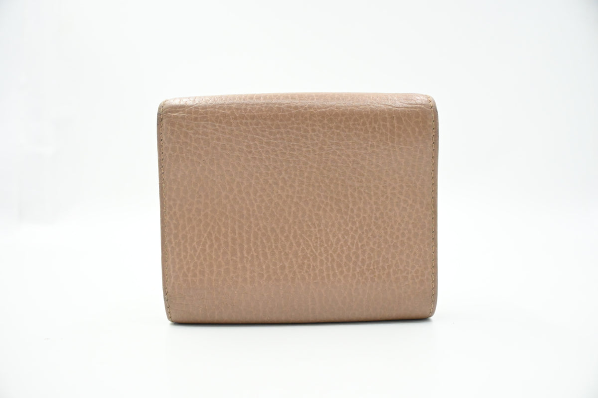 Gucci Compact Wallet in Beige Leather