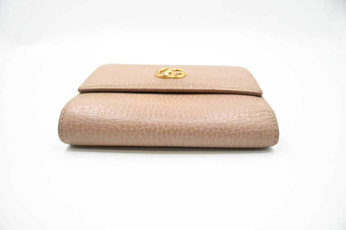 Gucci Compact Wallet in Beige Leather