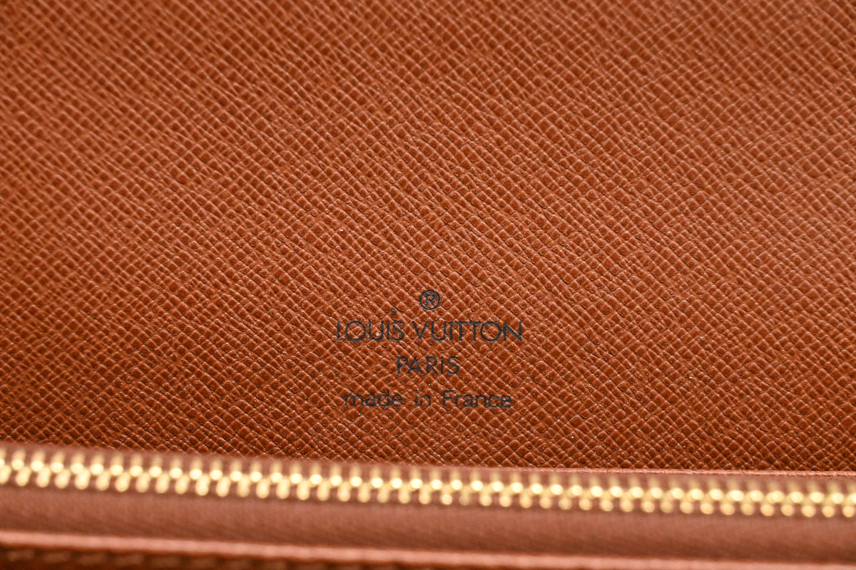 Louis Vuitton Concorde in Monogram Canvas