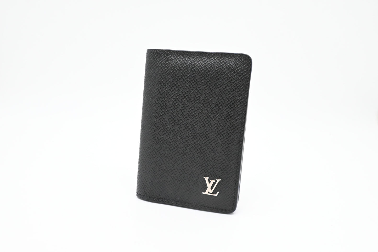 Louis Vuitton Taiga Card Case in Black Leather