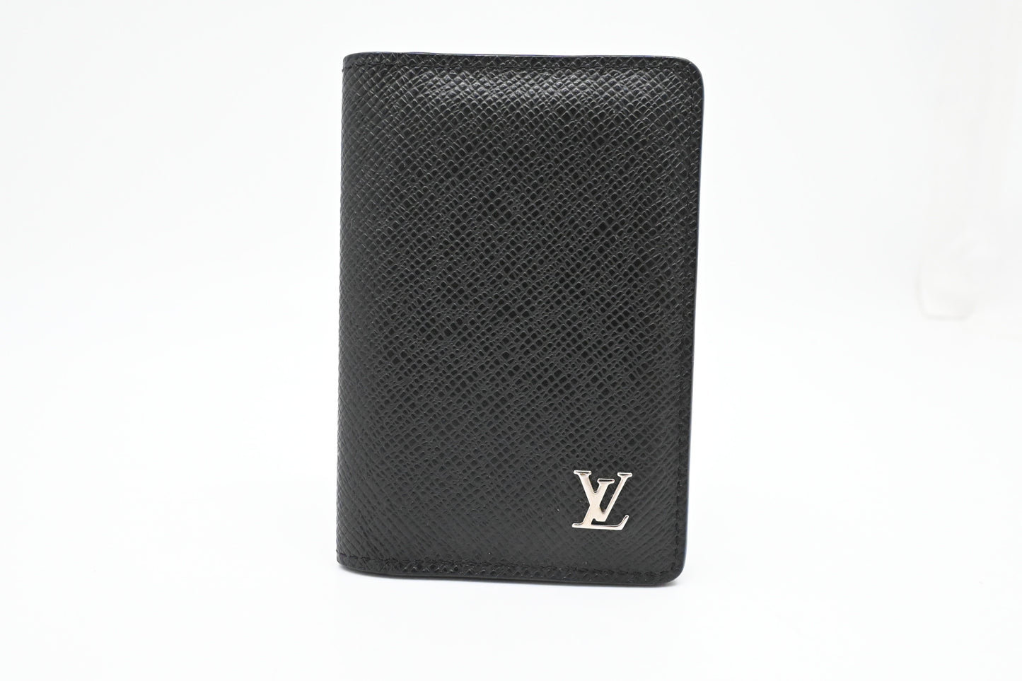 Louis Vuitton Taiga Card Case in Black Leather