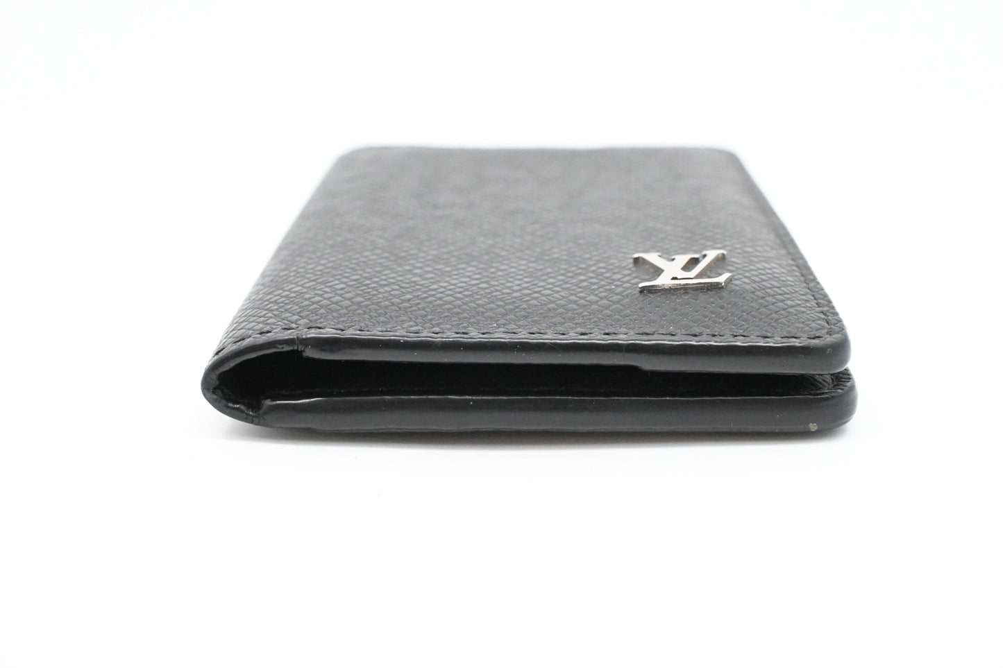 Louis Vuitton Taiga Card Case in Black Leather