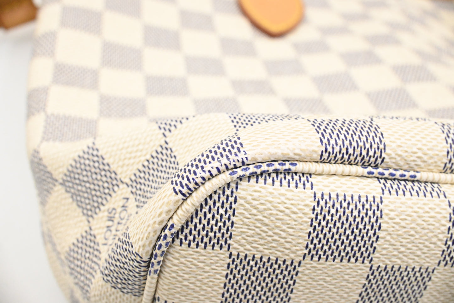 Louis Vuitton Neverfull PM in Damier Azur Canvas