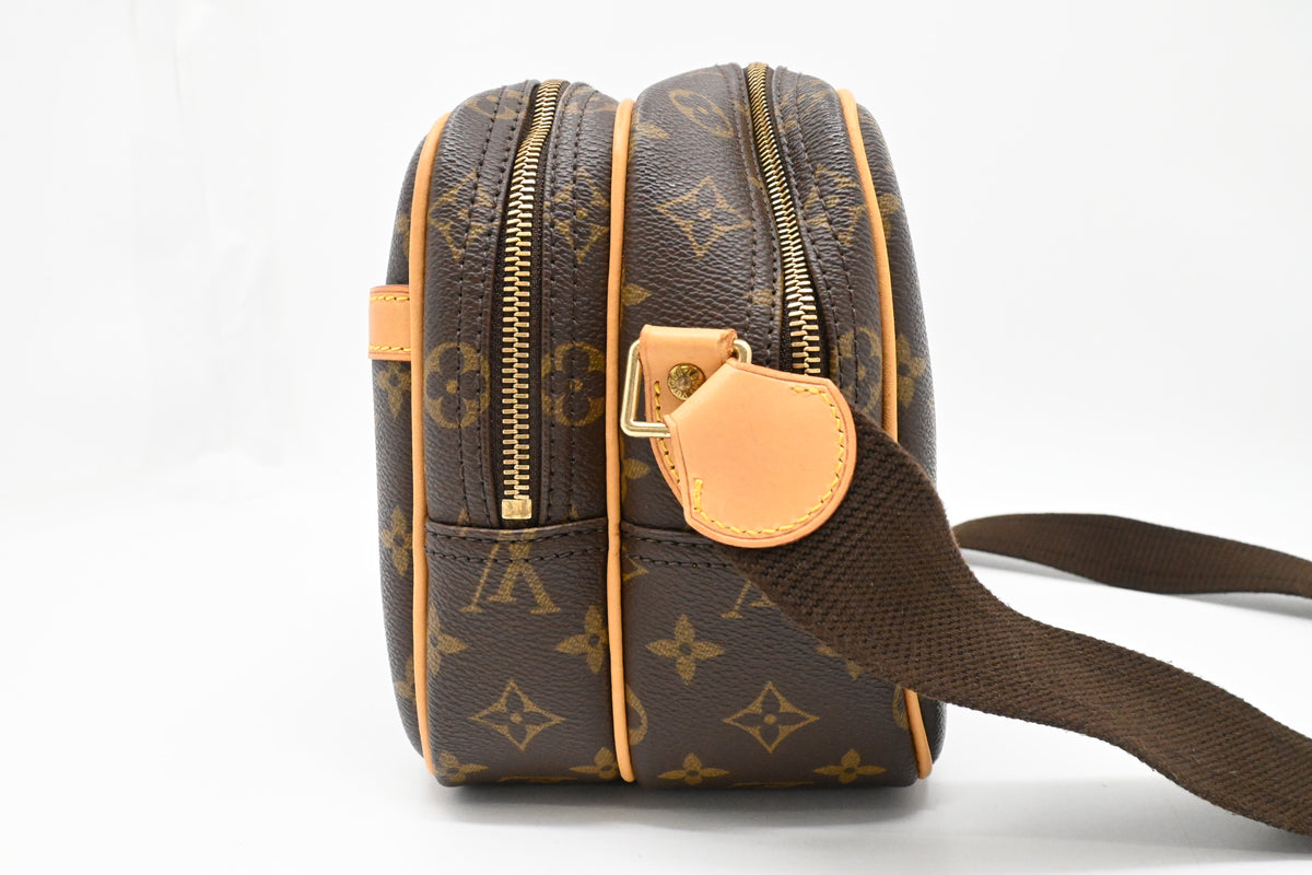 Louis Vuitton Reporter PM in Monogram Canvas