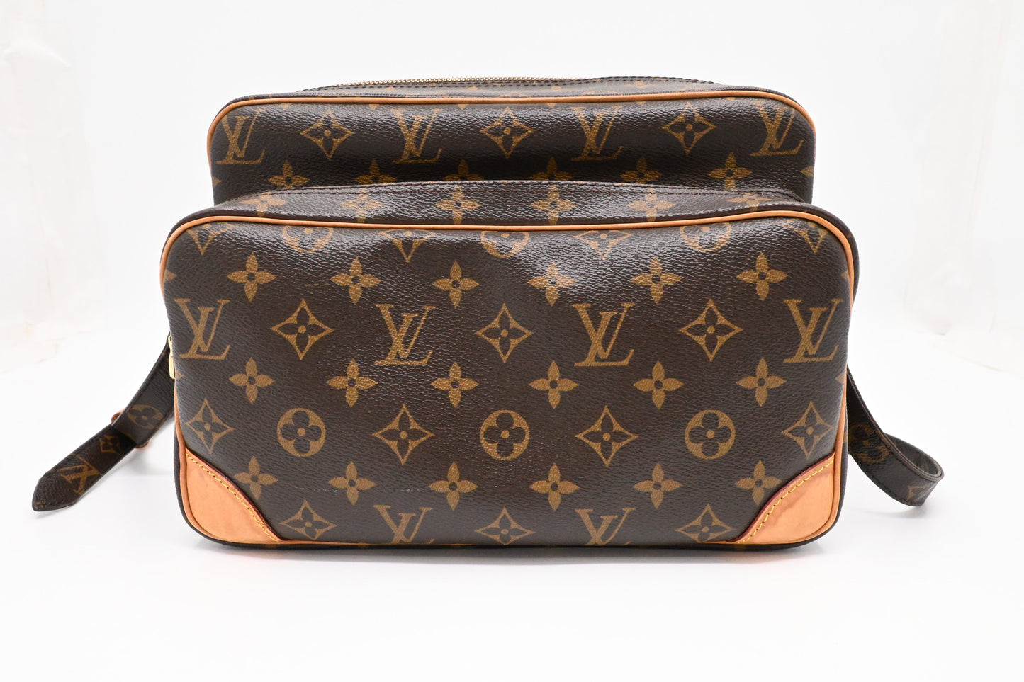 Louis Vuitton Nile in Monogram Canvas