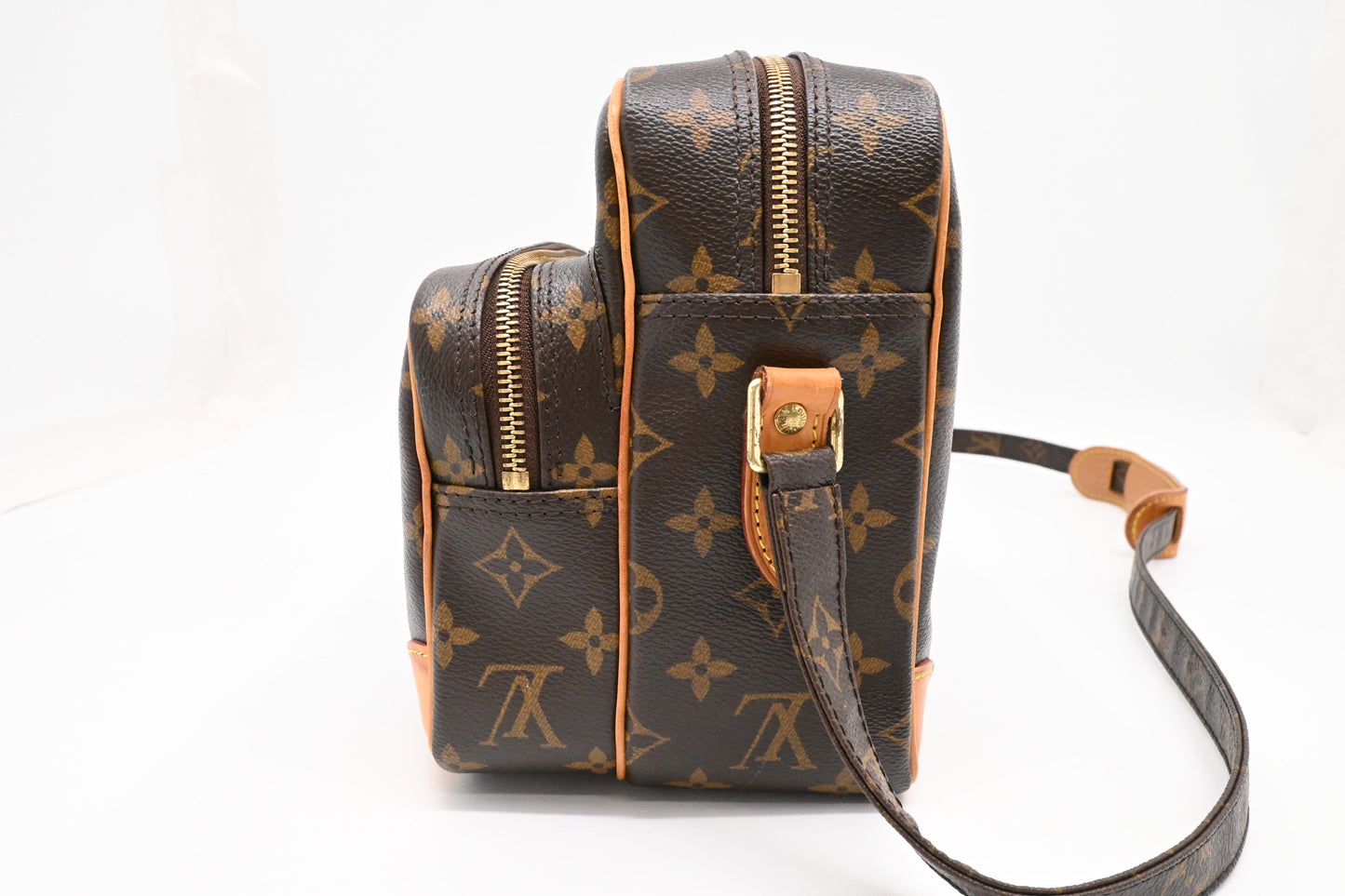 Louis Vuitton Nile in Monogram Canvas