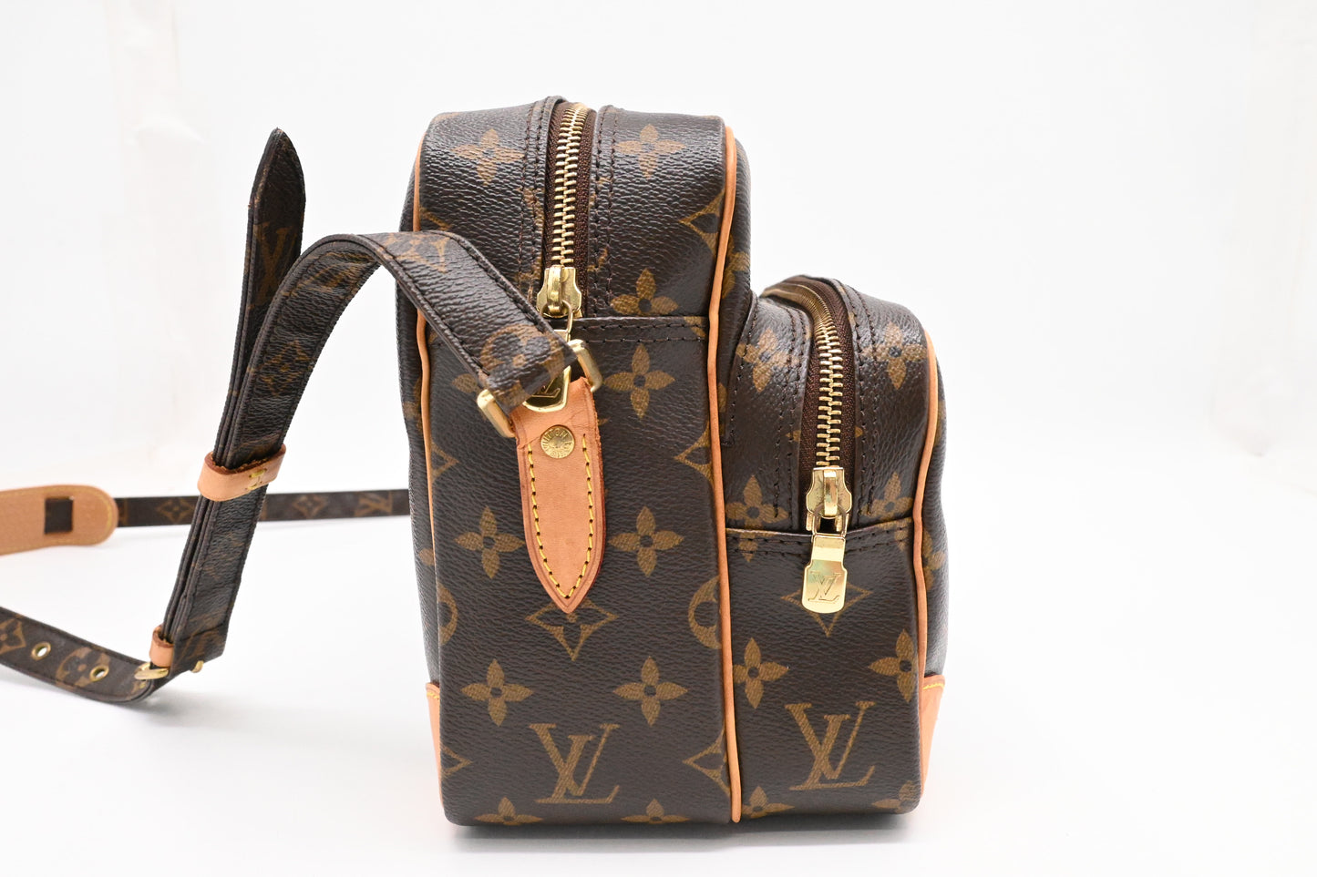 Louis Vuitton Nile in Monogram Canvas