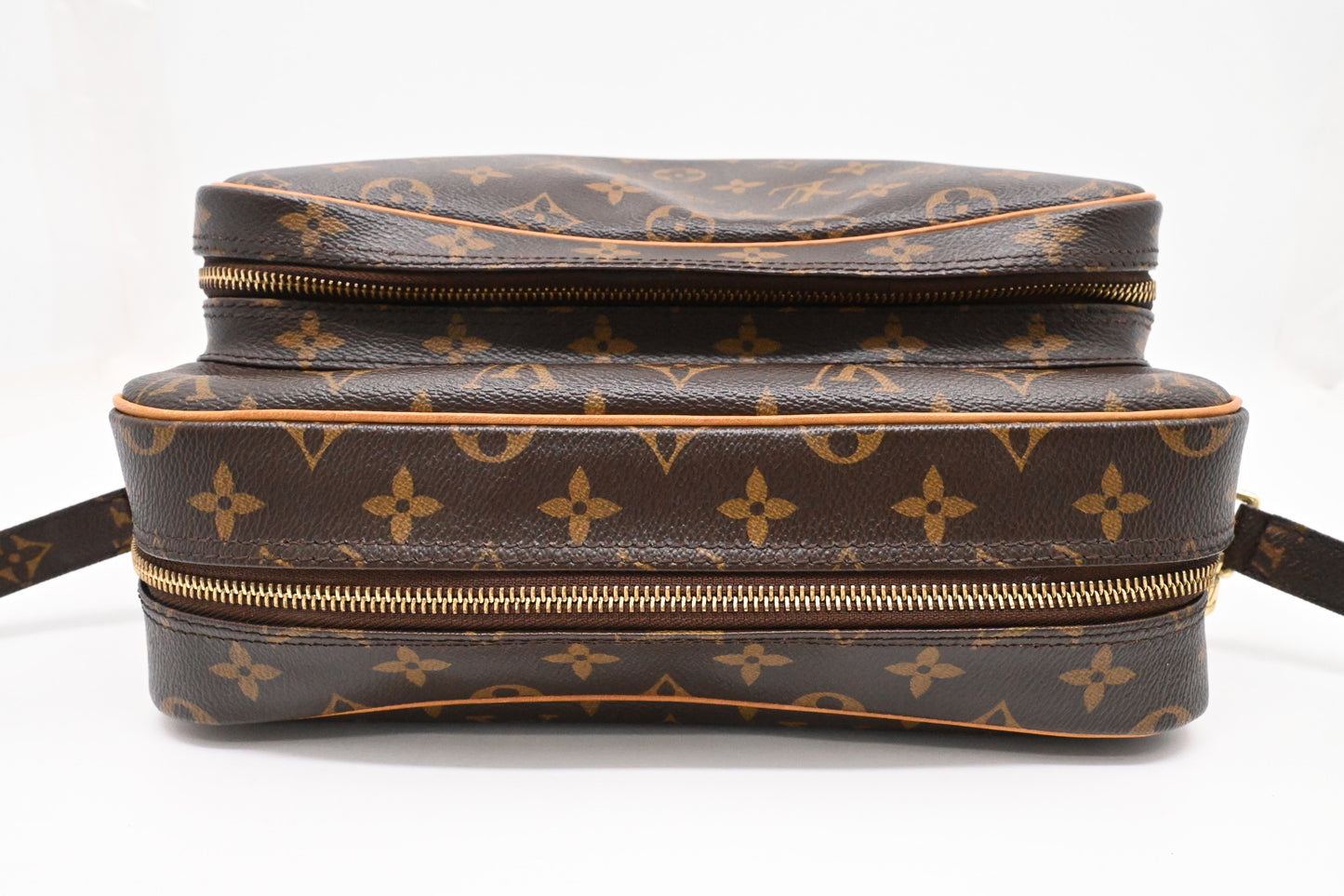Louis Vuitton Nile in Monogram Canvas