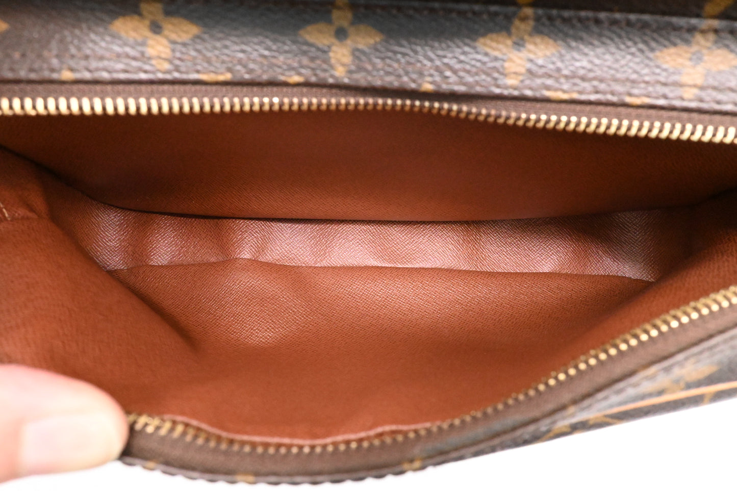 Louis Vuitton Nile in Monogram Canvas