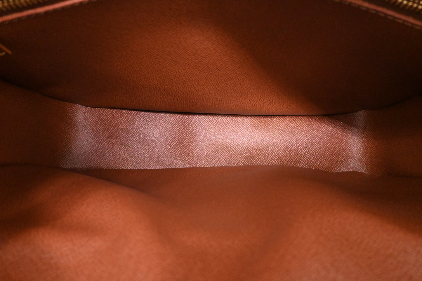 Louis Vuitton Nile in Monogram Canvas