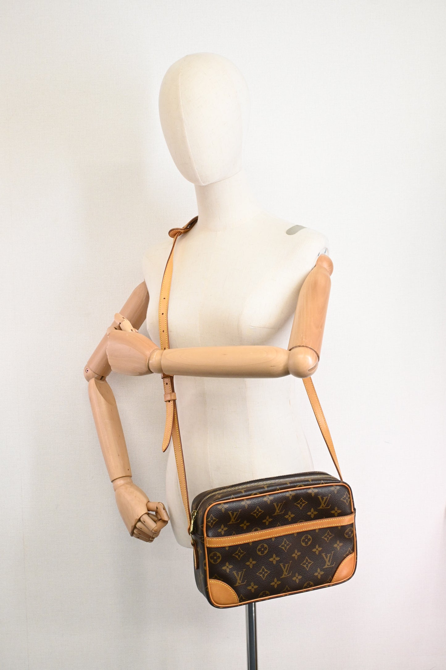 Louis Vuitton Trocadero in Monogram Canvas